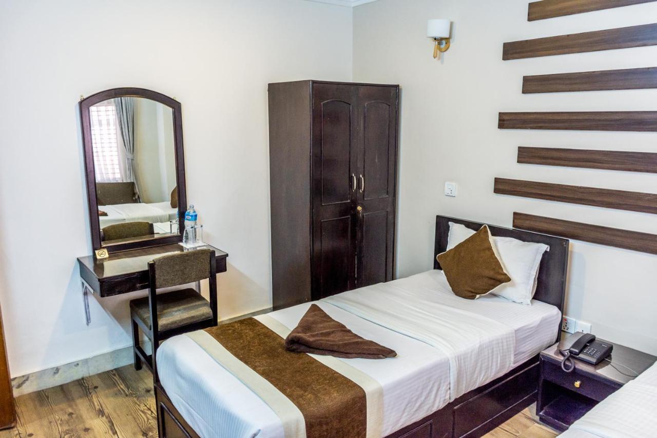 Ausfinn Hotel Metro Inn Kathmandu Exterior photo